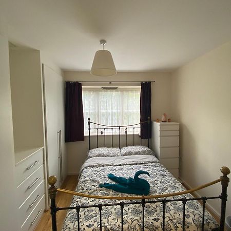 Cosy Private Room London Bagian luar foto
